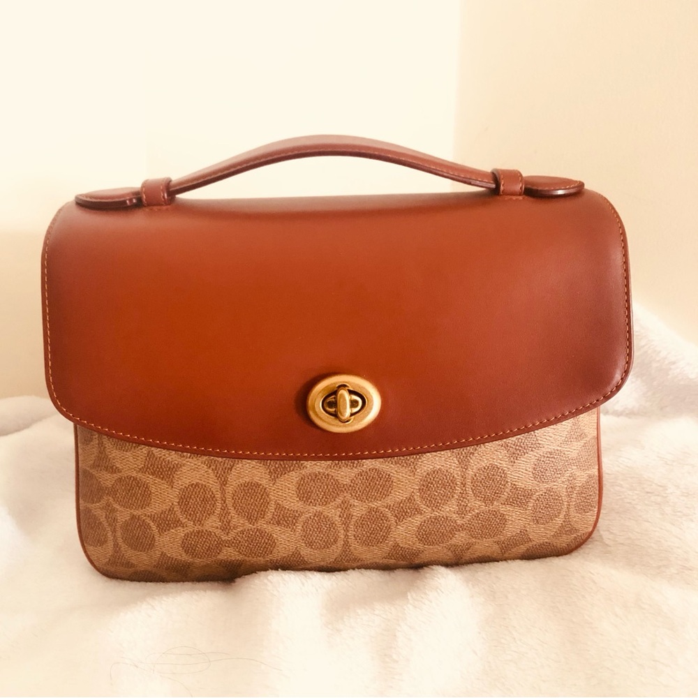 Coach Cassie Crossbody in Signature Canvas